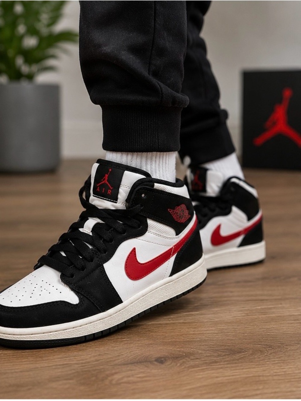 Nike Air Jordan 1 Mid GS Black White Gym Red Youth 4.5Y - Picture 1 of 10